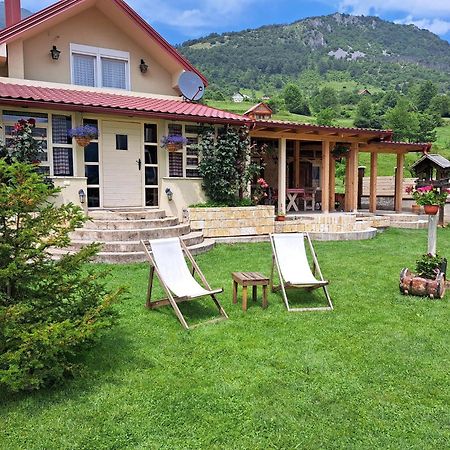 Vila Merak Gusinje Exterior photo