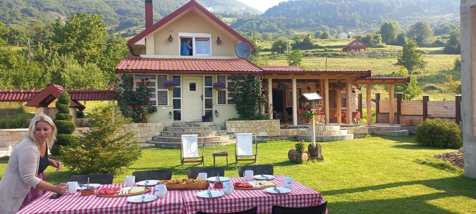 Vila Merak Gusinje Exterior photo